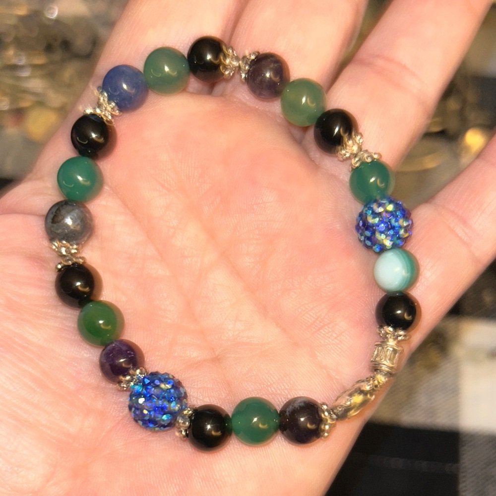 Multicolor Beaded Bracelet Set - Picture 4 of 7